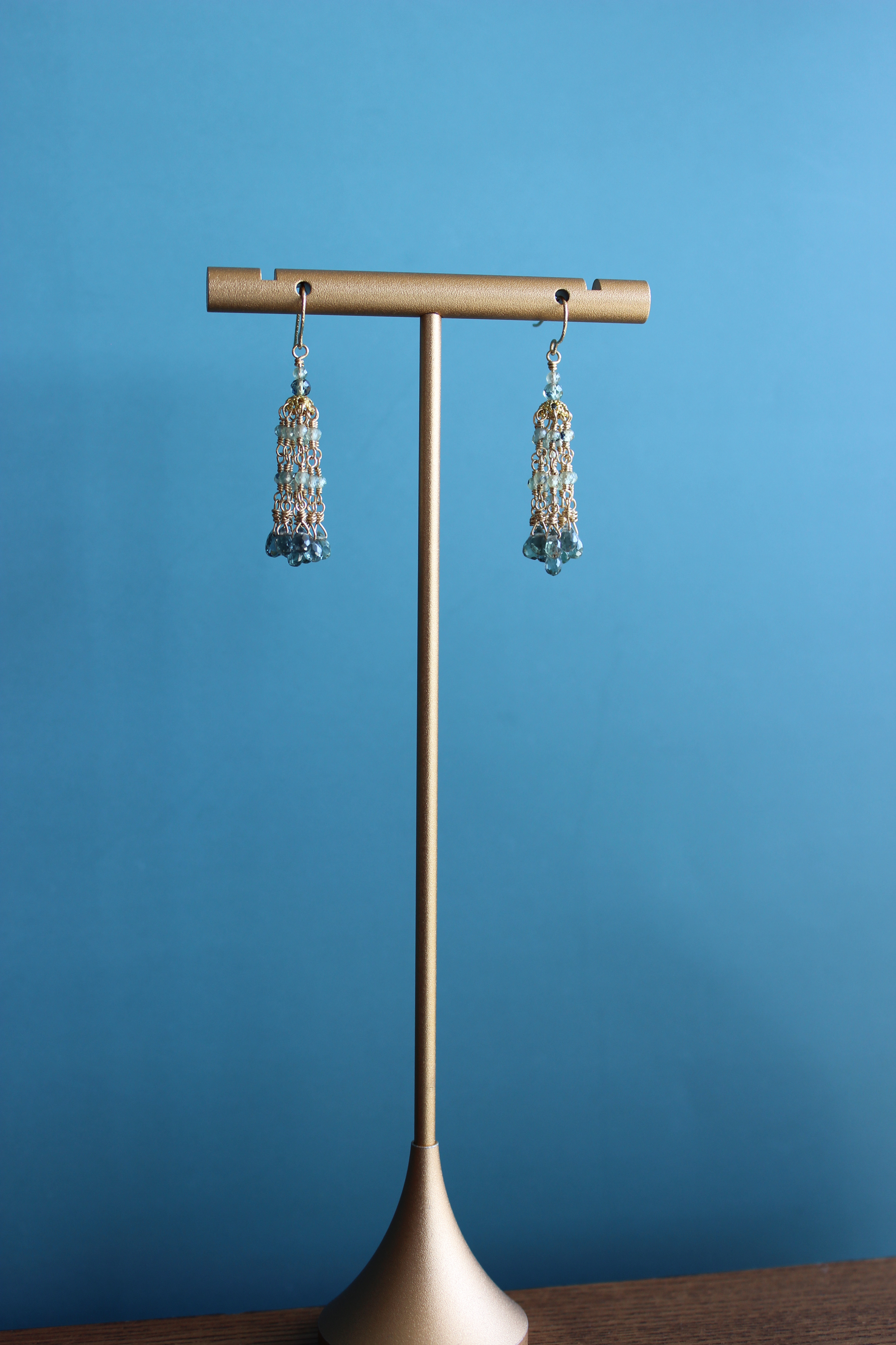 グリーンサファイアのピアス(イヤリング)