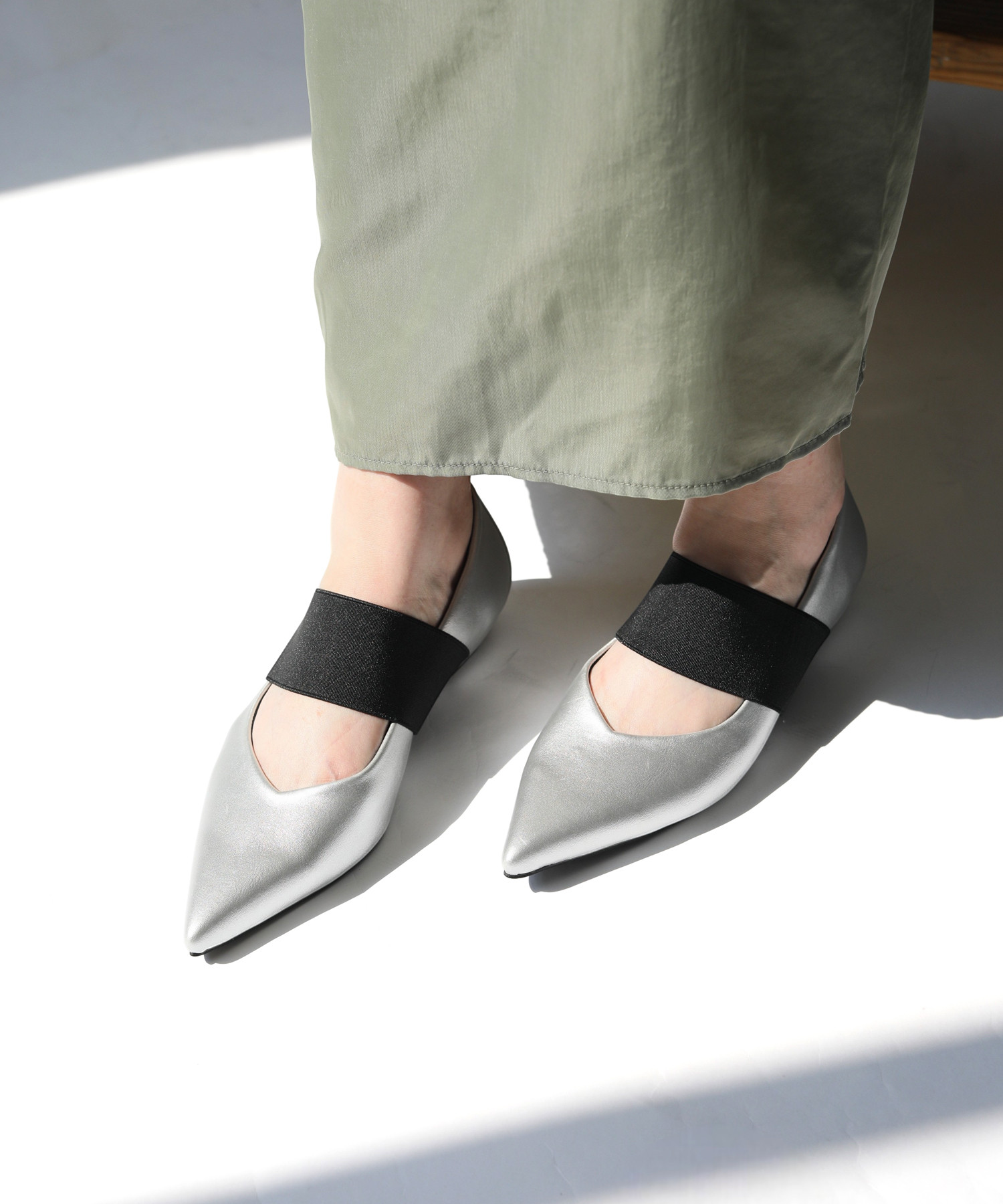 甲にやさしくフィットゴムバンド付きフラットシューズ／ナチュラルコーデに◎【S/M/L/LL】