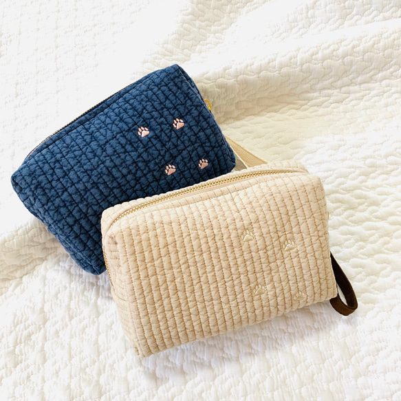 肉球　選べる　お尻拭きポーチ　H10.5W17D5.5 刺繍　ウェットティッシュポーチ　ヌビ　 2枚目の画像