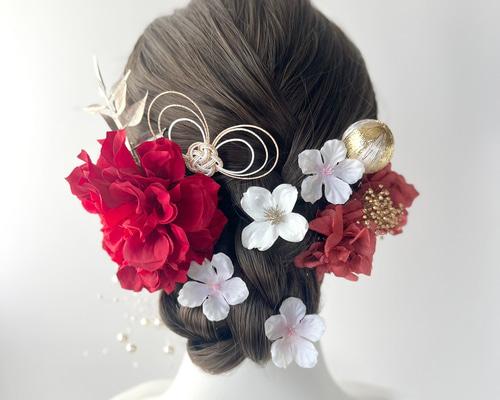 【髪飾り】【販売品】お花 ピンク 赤 ダリア パール アクセ 結婚式 髪かざり-b19 成人式 卒業式 赤い大輪ダリアと桜の髪飾り 髪かざり 結婚式 和装 成人