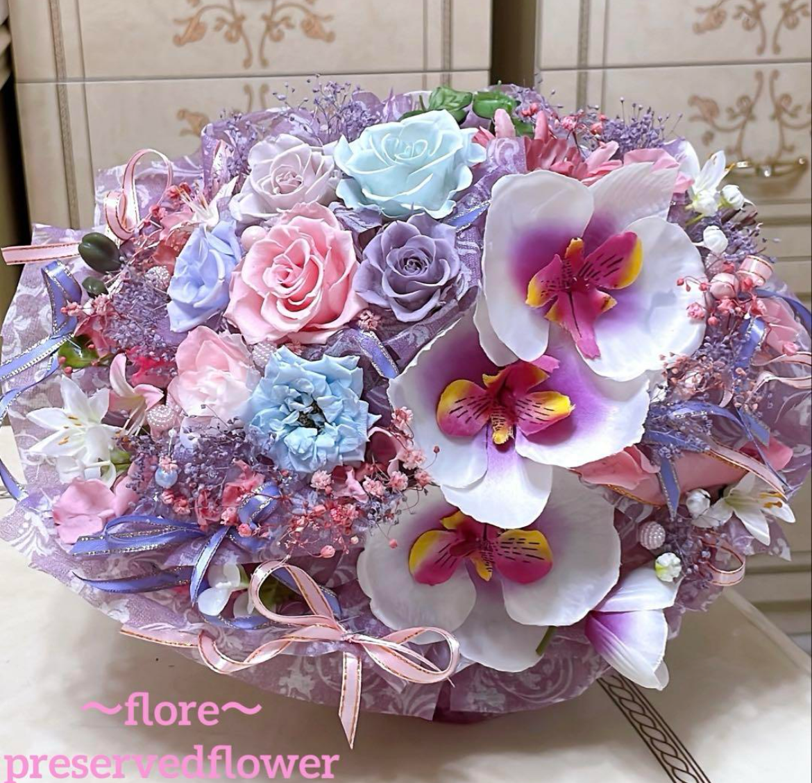 【送料無料、ラッピング込み】✨大人気✨バラミックスプリザ＆胡蝶蘭（アーティシャルフラワー）アレンジメント✨