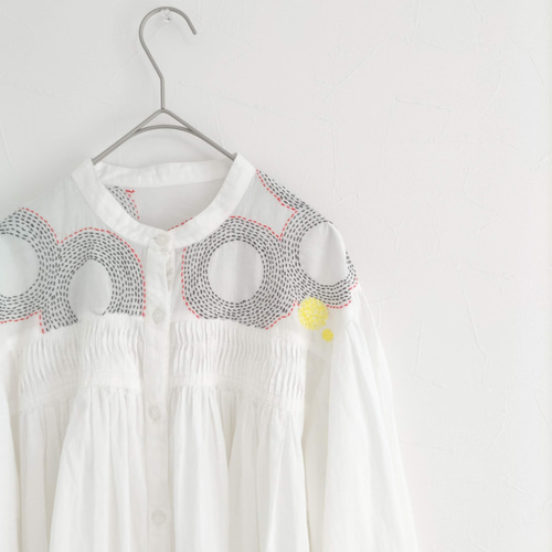 一点もの！オリジナル刺し子刺繍 白コットンシャツ 古着リメイク