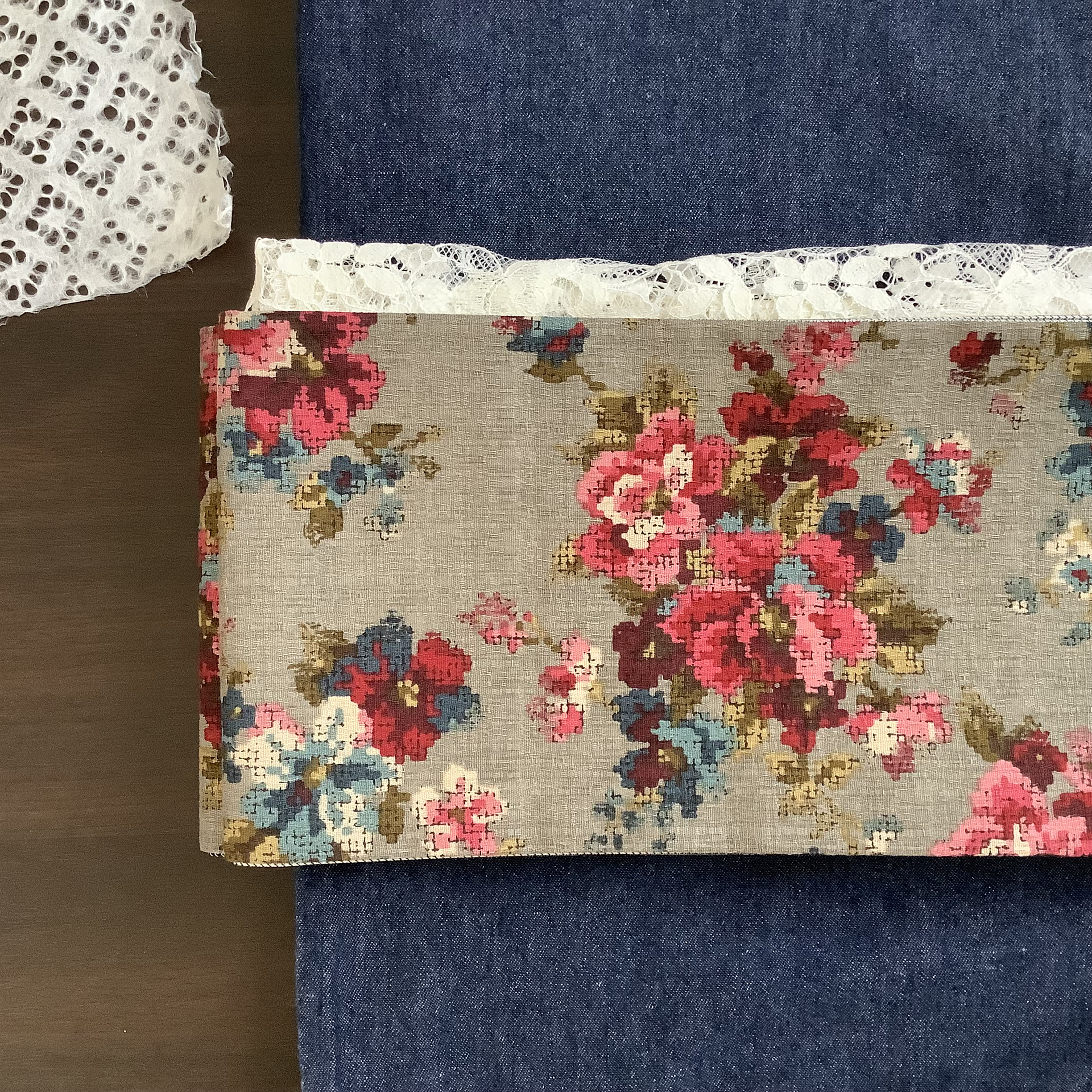 クロスステッチ風花柄　半幅帯　カーキグレー／千鳥