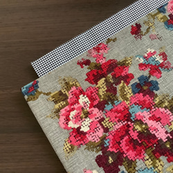 クロスステッチ風花柄　半幅帯　カーキグレー／千鳥 2枚目の画像