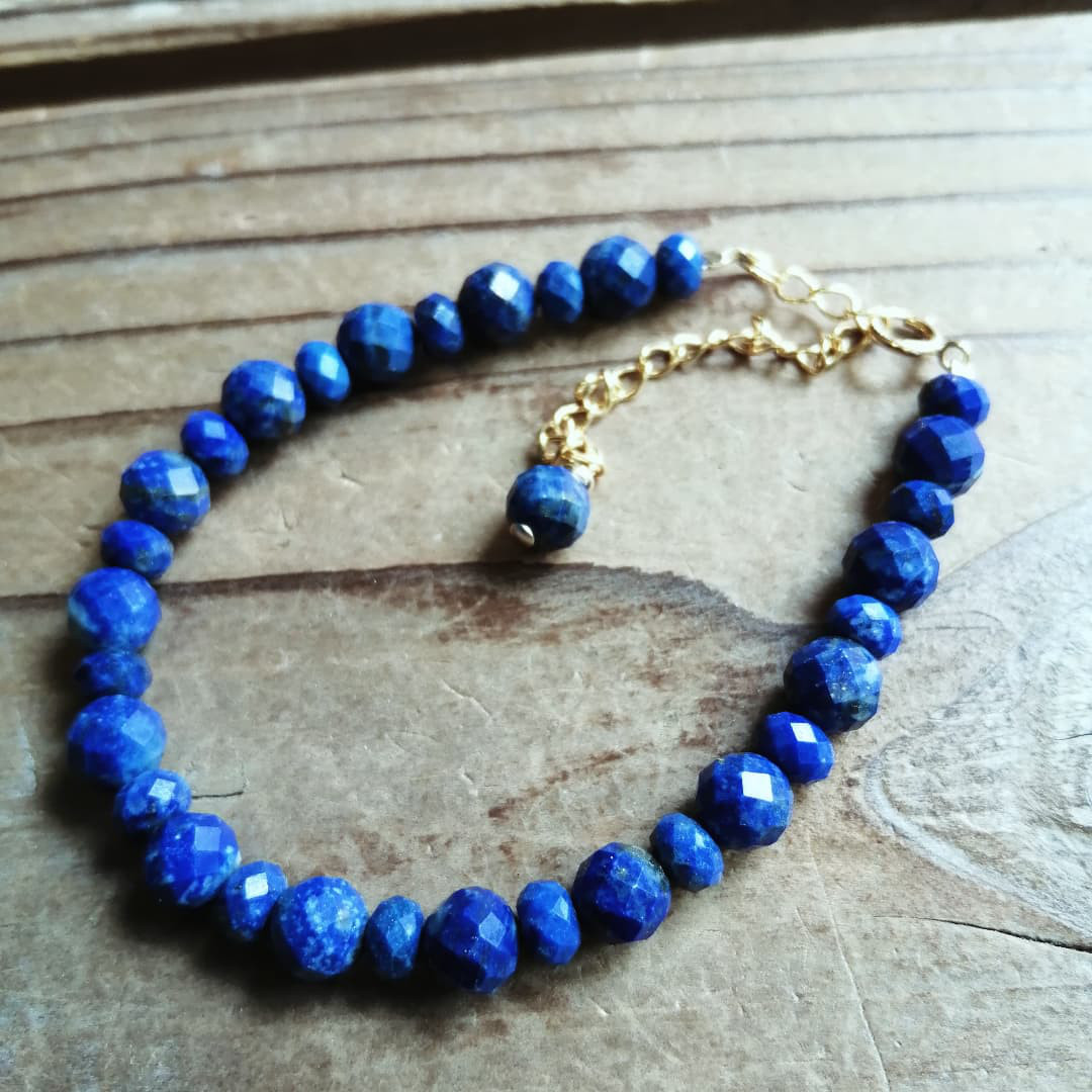 ◆アフガニスタン産ラピスラズリカットのブレスレット⁡（14gfd）