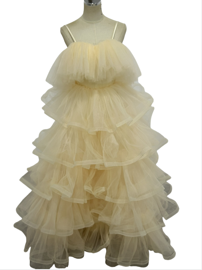 カラードレス キャミソール ラッフルフリル シャンパン色 編み上げ ロング ティアードのドレス