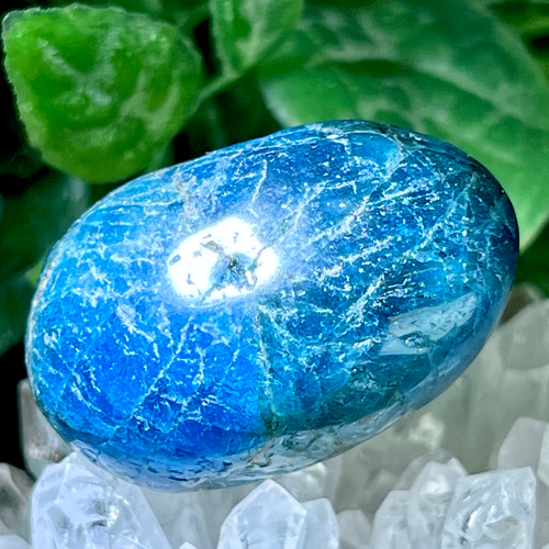 マイナスイオンの石✨ アパタイト 燐灰石 タンブル 原石 天然石 東洋