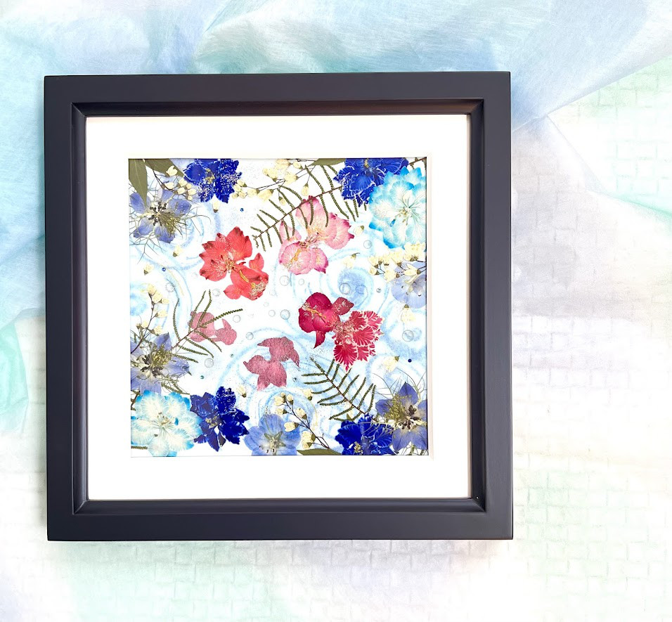 押し花アート【仲良しひつじ】 押し花アート🌼 3人きょうだいのお子様たちの、産まれた時の足形