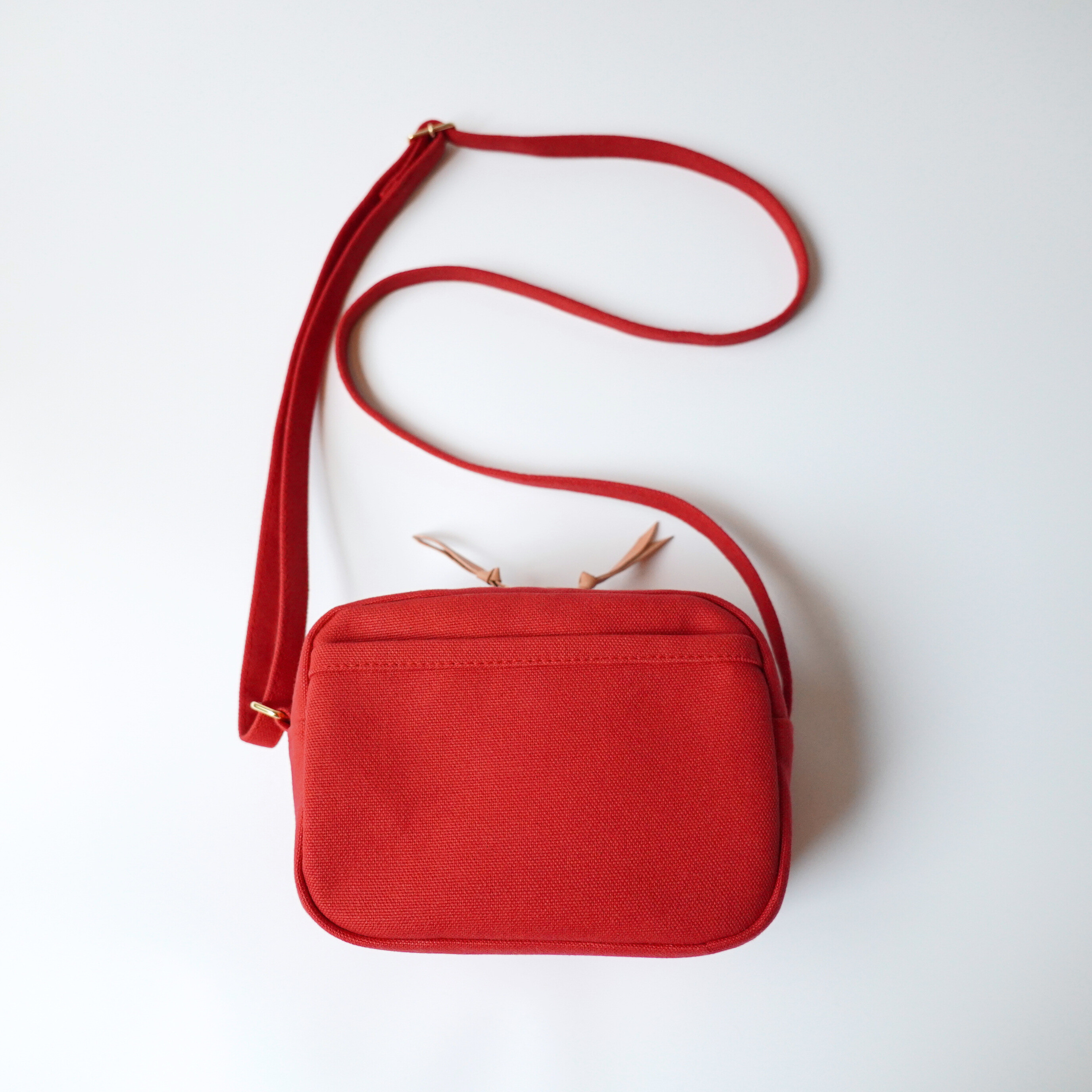 【新色】国産帆布　たっぷりマチのミニポシェット　レッド