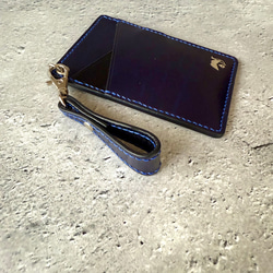 パスケース ブルー ブラック 高級本革ルガト使用 2枚目の画像