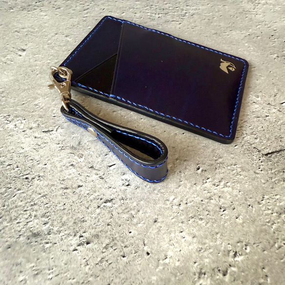 パスケース ブルー ブラック 高級本革ルガト使用 2枚目の画像
