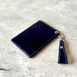 パスケース ブルー ブラック 高級本革ルガト使用 4枚目の画像