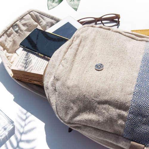 パッチワークデザインバックパック