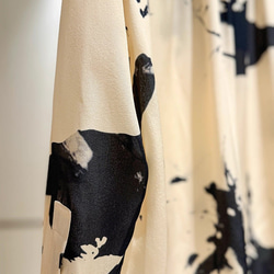 【ジョゼットシルク100%】水墨画テイストプリント柄　長袖ブラウス【秋春夏】 9枚目の画像