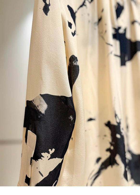 【ジョゼットシルク100%】水墨画テイストプリント柄　長袖ブラウス【秋春夏】 9枚目の画像