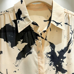 【ジョゼットシルク100%】水墨画テイストプリント柄　長袖ブラウス【秋春夏】 3枚目の画像