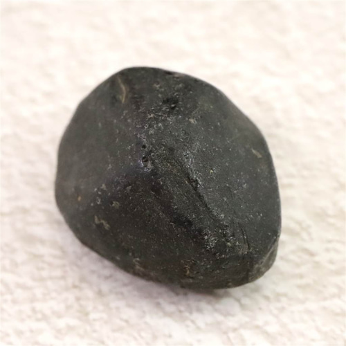 北海道 遠軽町産 黒曜石 27mm原石 12.8g #86288 天然石 榎本通商 通販