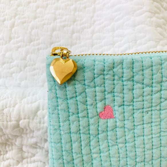mini heart 選べる フラットポーチ H11W17 ミニポーチ　ヌビ　ハート刺繍コスメポーチ　サニタリーポーチ　 3枚目の画像