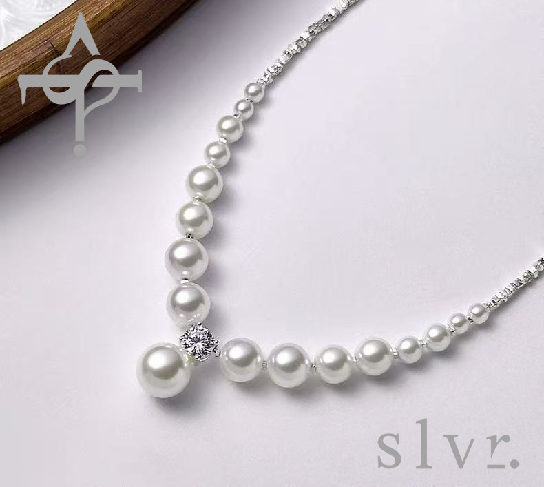 高品質の模造真珠、輝く石が付いたスターリングシルバーのネックレス