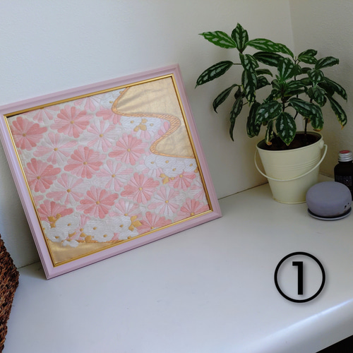 花の刺繍☆帯リメイク 壁掛け ウォールアート 着物 アートパネル