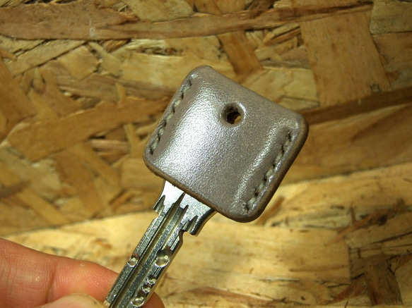 ルガトグレーのキーカバー 4枚目の画像