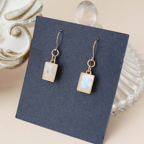 レインボームーンストーン 枠留め レクタングルファセットカット 約8