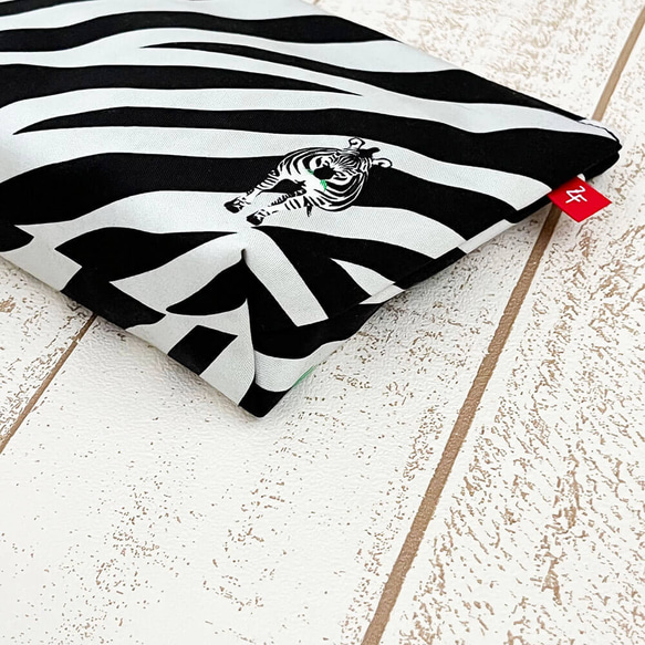 《送料無料》コスメポーチ ゼブラ柄LGL 7枚目の画像