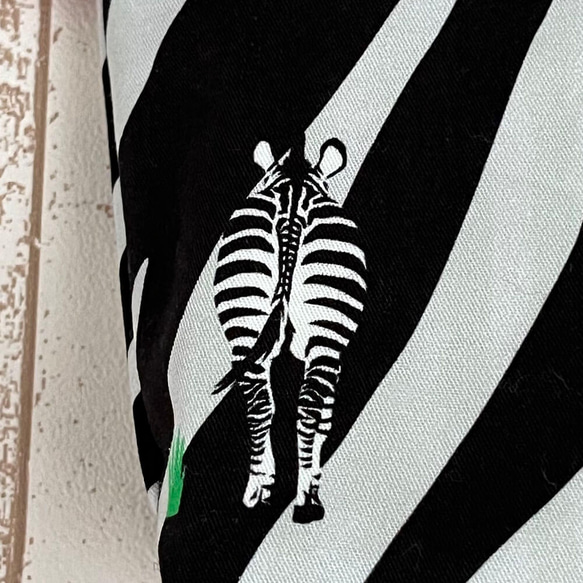 《送料無料》コスメポーチ ゼブラ柄LGL 11枚目の画像