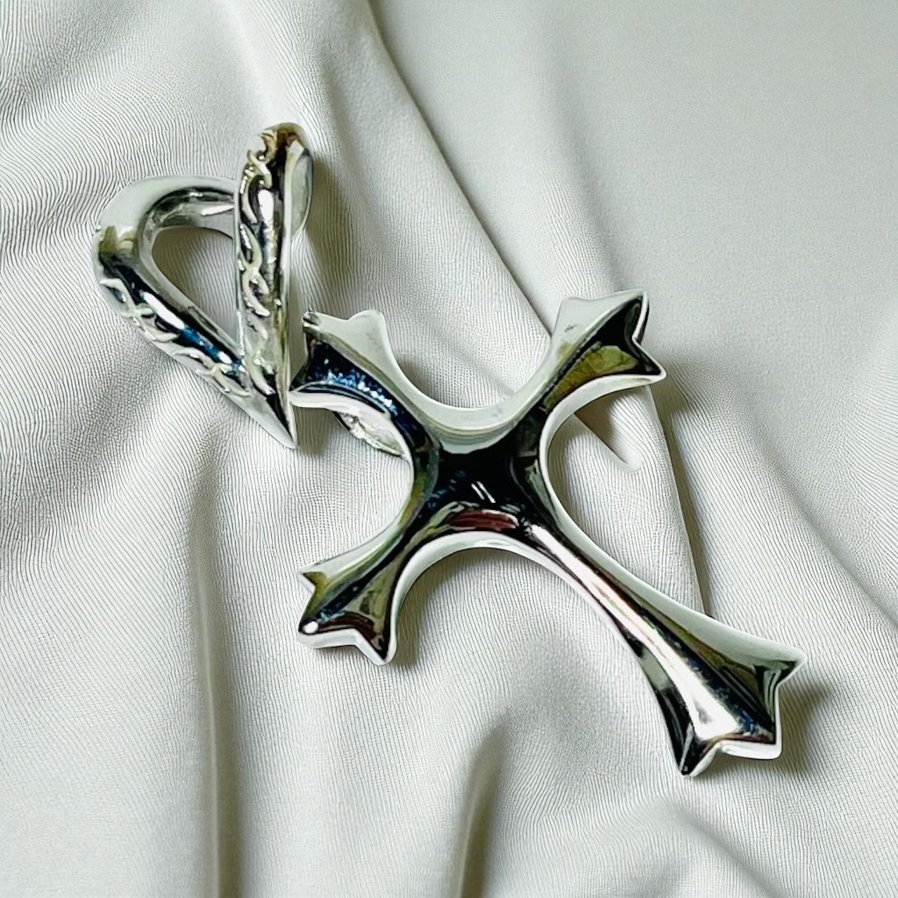 シルバー925 クロスとハートのネックレス  チョーカー