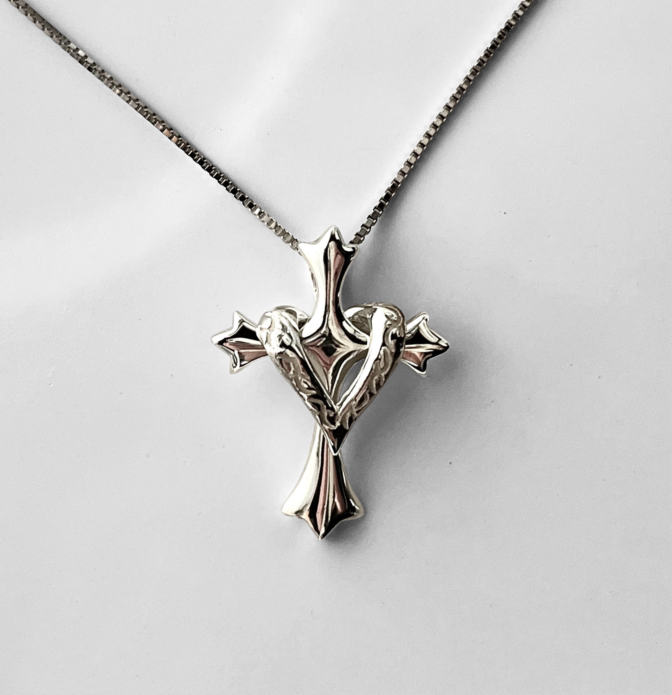 シルバー925 クロスとハートのネックレス  チョーカー