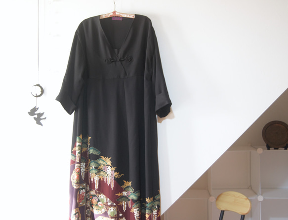 扇と吉祥文様 水辺 留袖リメイクフレアドレス 扇と吉祥文様 水辺 留袖リメイクフレアドレス 桜-SAKURA 着物