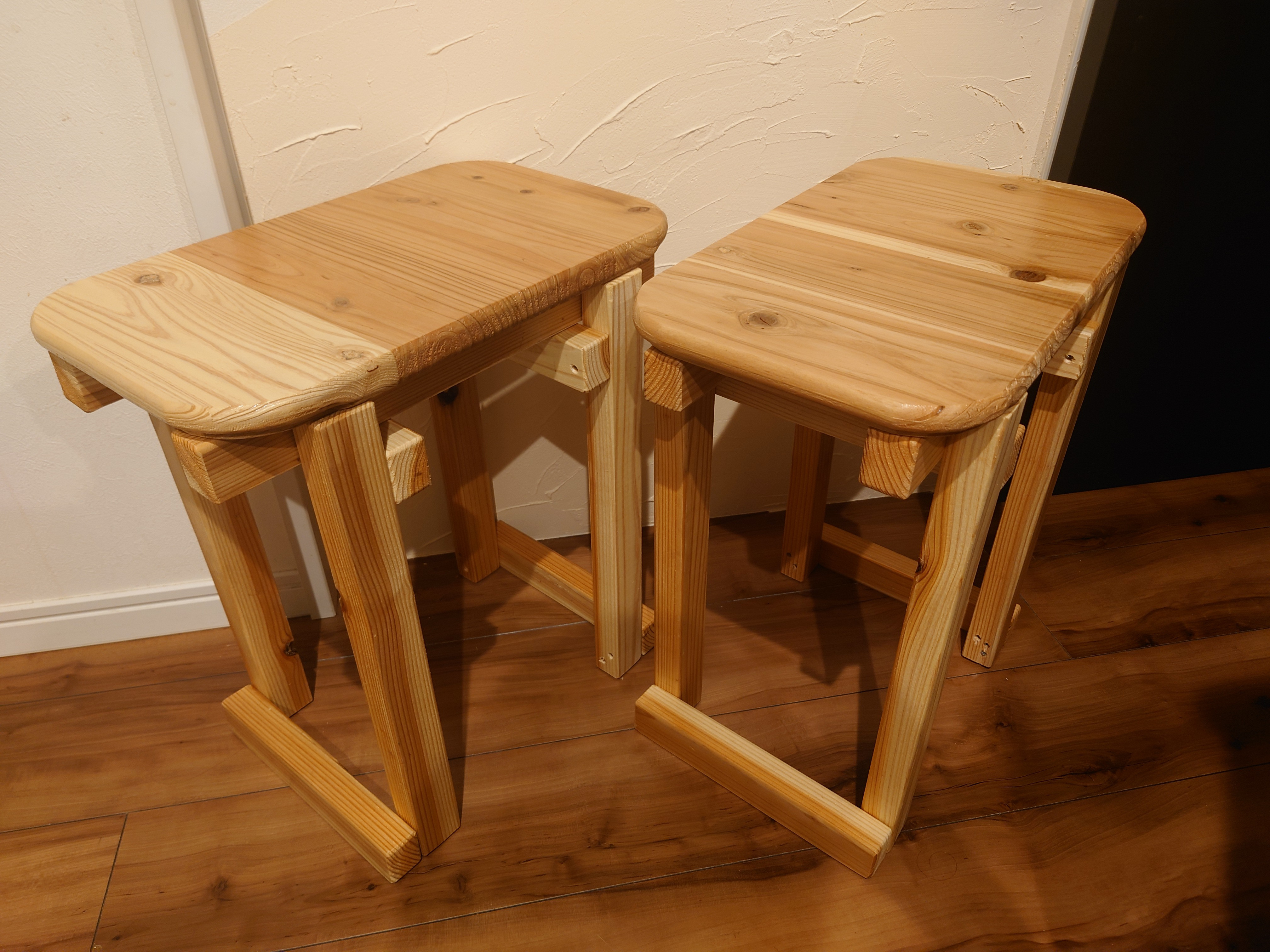 オール杉木製スツール・テーブル 　高さ45cm 2個セット