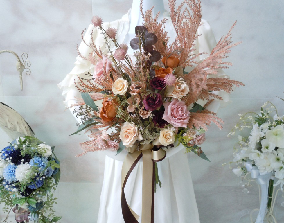 ◆アンティークローズの大きめクラッチブーケ◆クラシカルカラー ニュアンスカラー ウエディングブーケ アンティークブーケ 6,160円