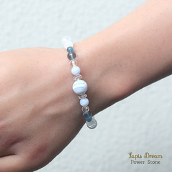 優しい波動で心を整えるお守り | ブルーレースアゲート、ムーンストーンの天然石パワー.ストーン ブレスレット 3枚目の画像