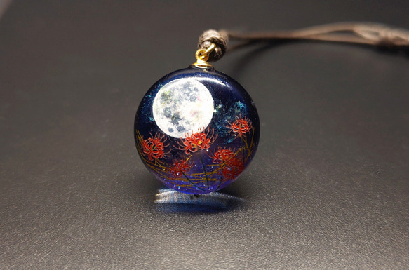 【宵月夜の彼岸花】ネックレス 1枚目の画像