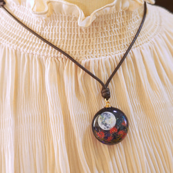 【宵月夜の彼岸花】ネックレス 3枚目の画像