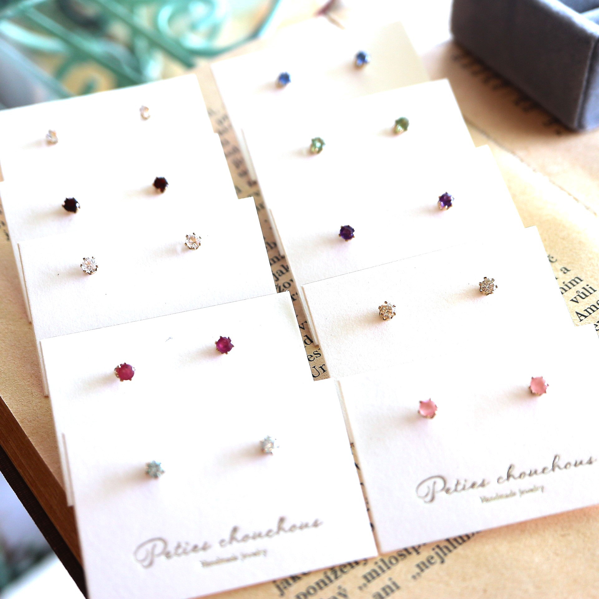 14kgf☆選べる10種の天然石 ― 3mm クラシカルな6本爪ポストピアス