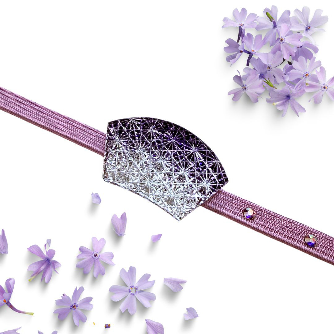 「神を招く縁起物」東京切子帯留め　扇　菊繋ぎ　グラデーション　パープル