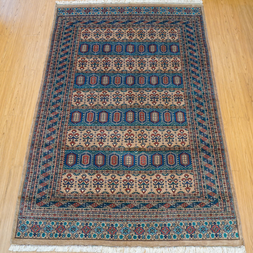 パキスタン手織り絨毯 229×151cm