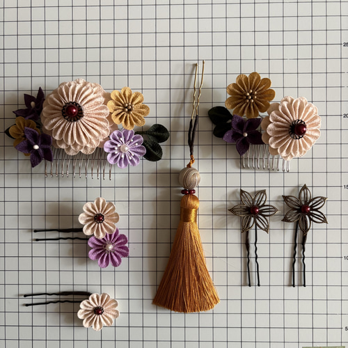 華猫【源氏物語シリーズ『藤壺』】成人式髪飾り つまみ細工髪飾り 送料