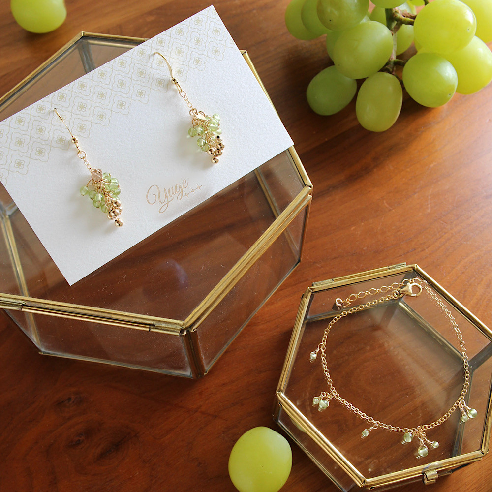 【黄金の実るぶどう お得な2点セット】/ピアス ブレスレット/14kgf ペリドット /ぶどう フルーツ 華奢