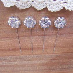 シルバーメタルお花ビーズの待ち針　大　４本セット 5枚目の画像