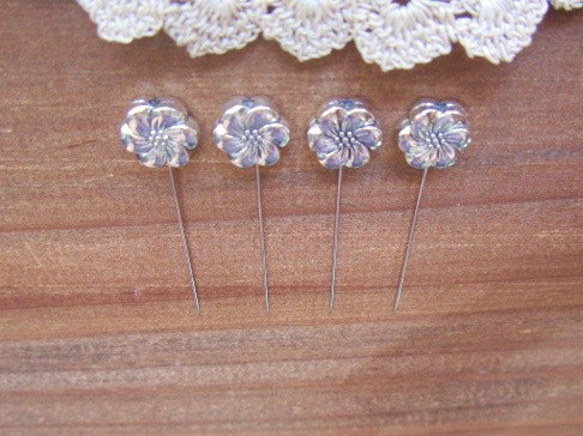 シルバーメタルお花ビーズの待ち針　大　４本セット 5枚目の画像
