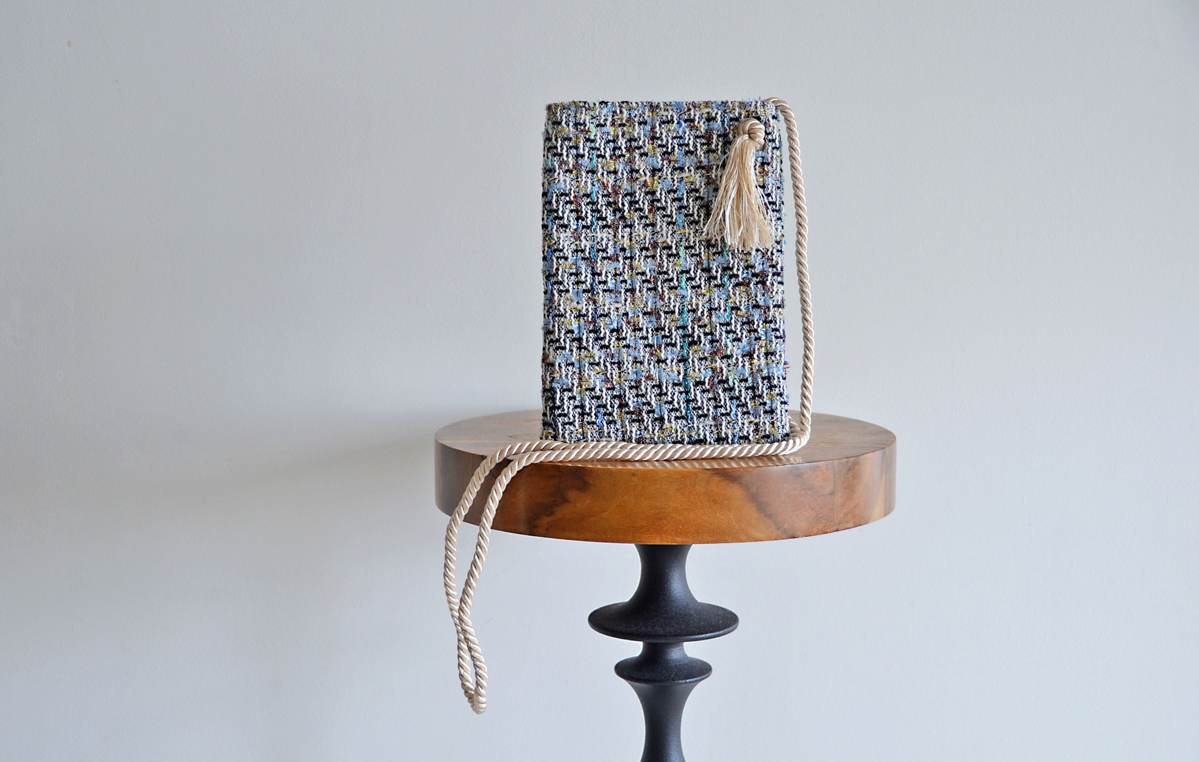 数量限定 イタリア製　上質ファンシーツイード　2wayスマホショルダーバッグ　パウダーブルー入学式・卒業式・セレモニーに