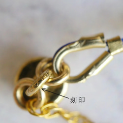 【單手即可輕鬆配戴和摘取】炎秋日的完美之選！ 14公斤石榴石和日本珠雙層手鍊，可選配字母吊墜 第7張的照片