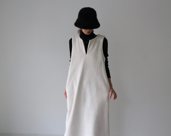 冬のモコモコ高級メルトンフリースワンピース／スラッシュネックワンピース／メルトンジャンパースカート／生成り 7枚目の画像