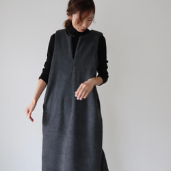 冬のモコモコ高級メルトンフリースワンピース／スラッシュネックワンピース／メルトンジャンパースカート／チャコール 4枚目の画像