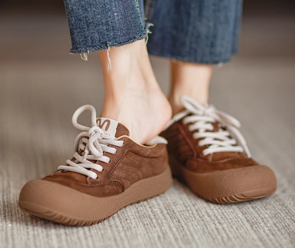 春と秋の牛革丑萌大頭カジュアル婦人靴レトロソフト底疲れない厚底ストラップ婦人靴