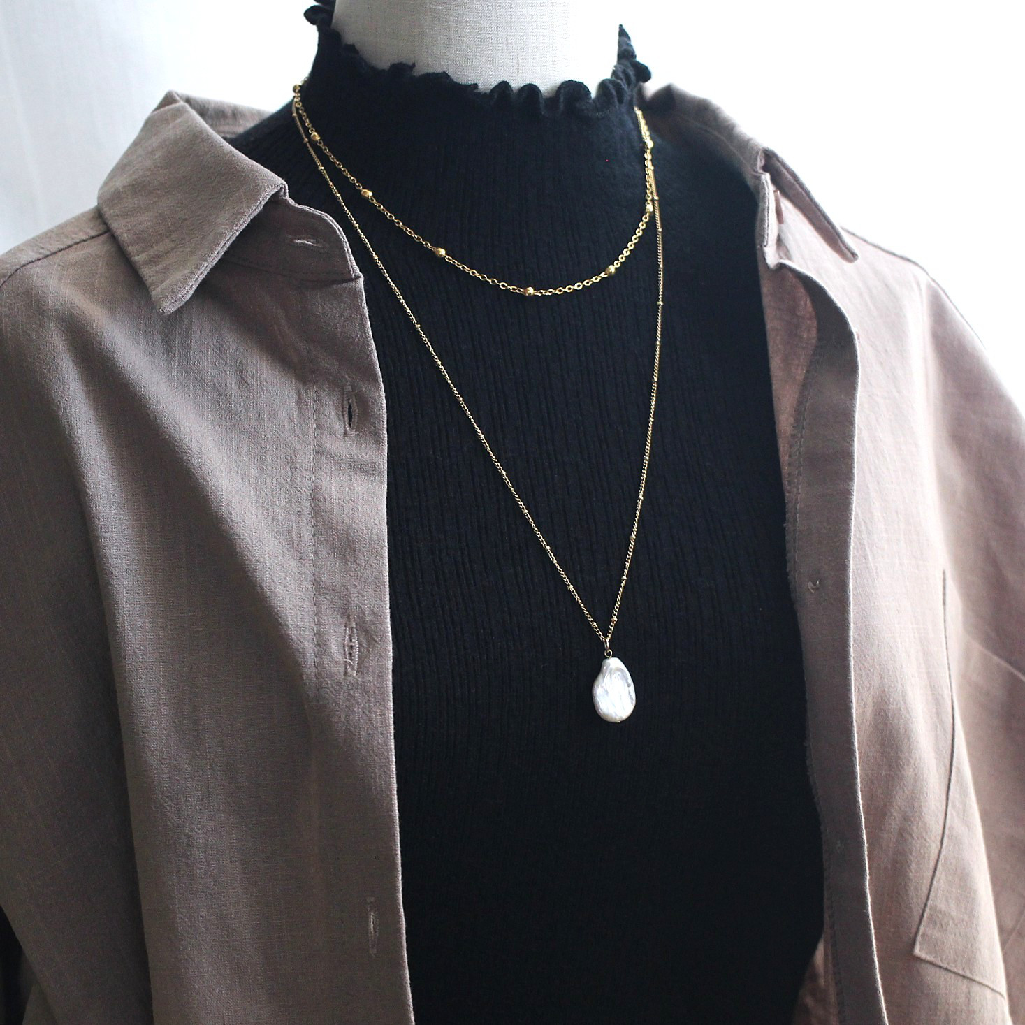 レイヤード＊大粒バロック淡水パールのセミロングネックレスとステーションチェーンの2本＊サージカルステンレス＊金アレ対応＊