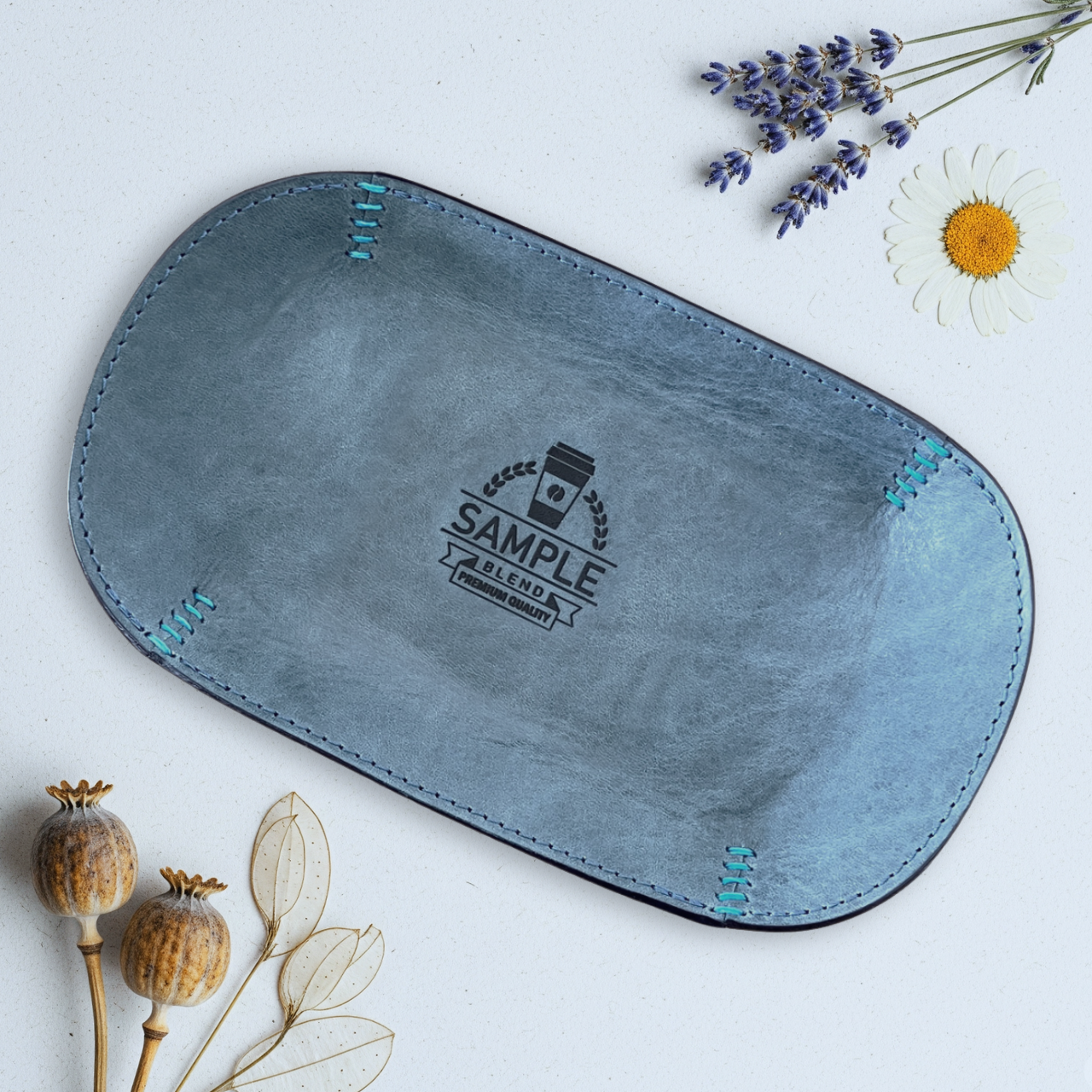 ロゴ刻印・メッセージ入れ可｜本革キャッシュトレイ（サックスブルー）｜開店祝い・店舗ギフト・マネートレイ